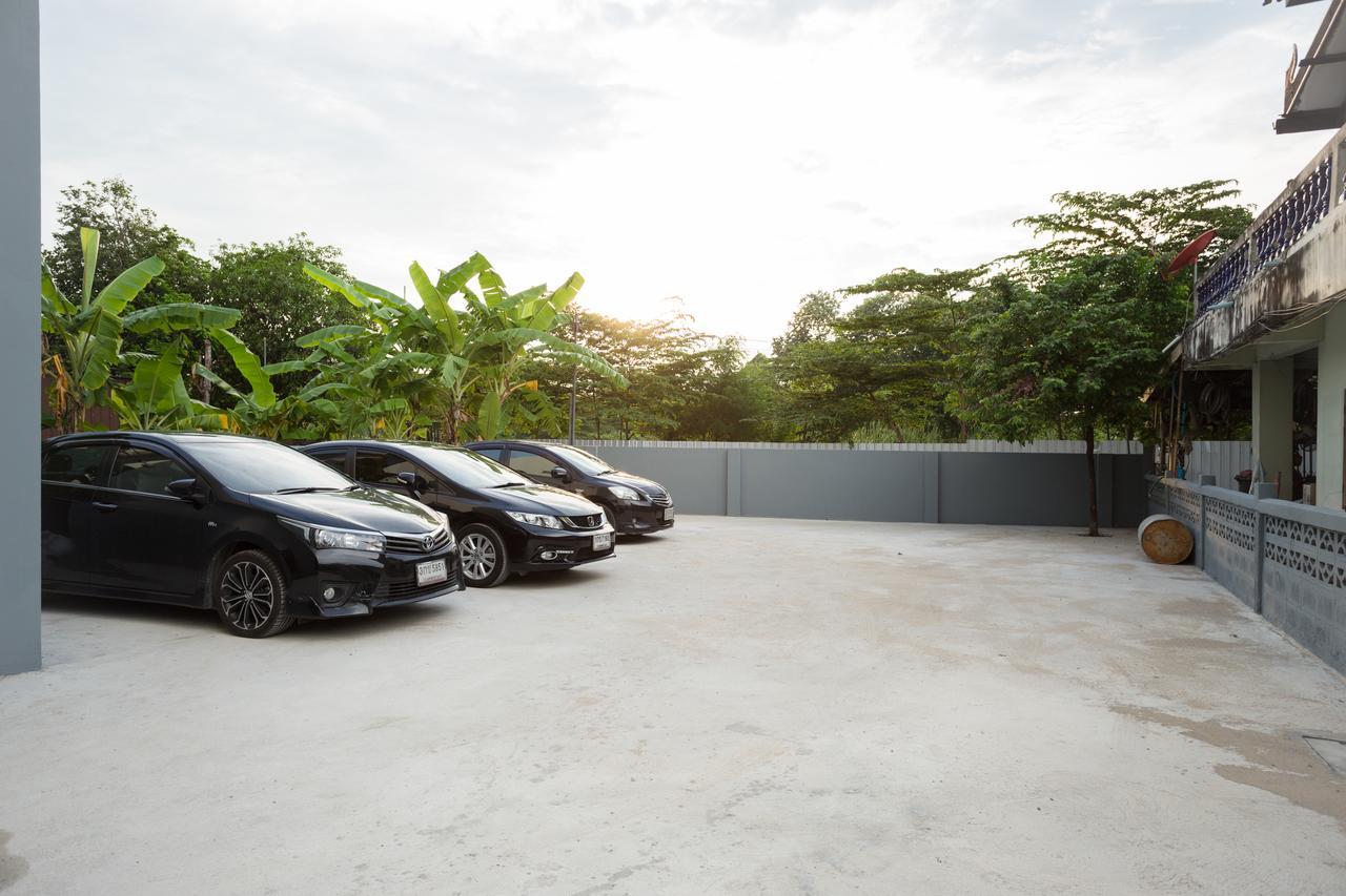 Twentynine Kv Apartel Nonthaburi Exterior foto